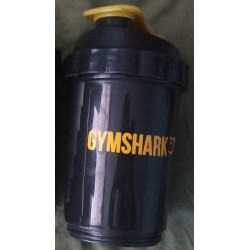 SHAKER NEGRO CON PASTILLERO 600ML